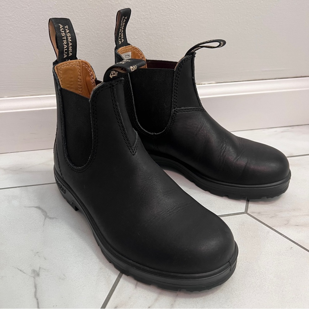 Blundstone 558 Black Chelsea Boot Size 6.5 Women's
